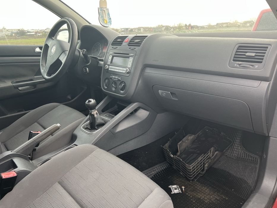 Dezmembrez Golf 5 Coupe 1.4 Benzina BUD 5+1