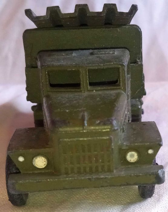 Играчка ракетница БМ-13 „Катюша". ссср,1970-1980