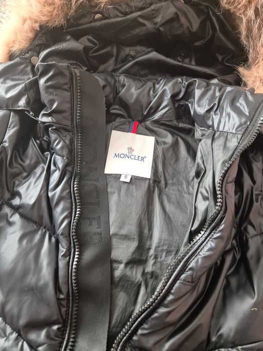 Продам куртку на девочку