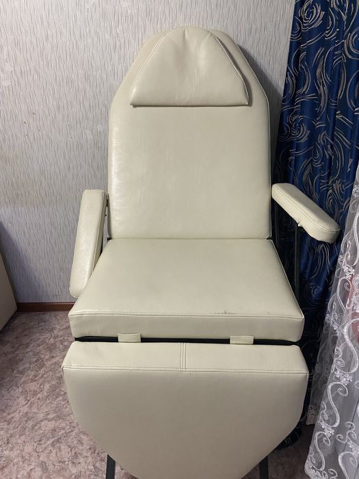 Массажное кресло-кушетка.3 положения.