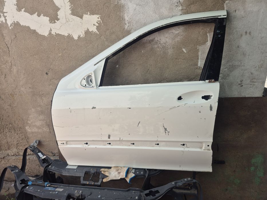 Двери левые водителя Mercedes W220