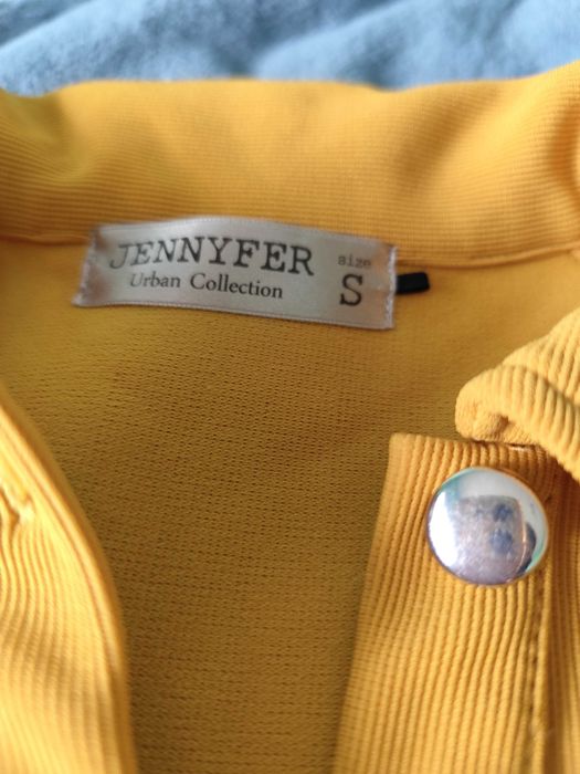 Разкроена жълта рокля размер S