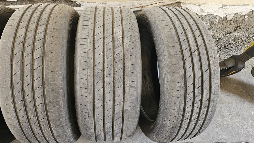 235/50/20 , 255/45/20 Good year