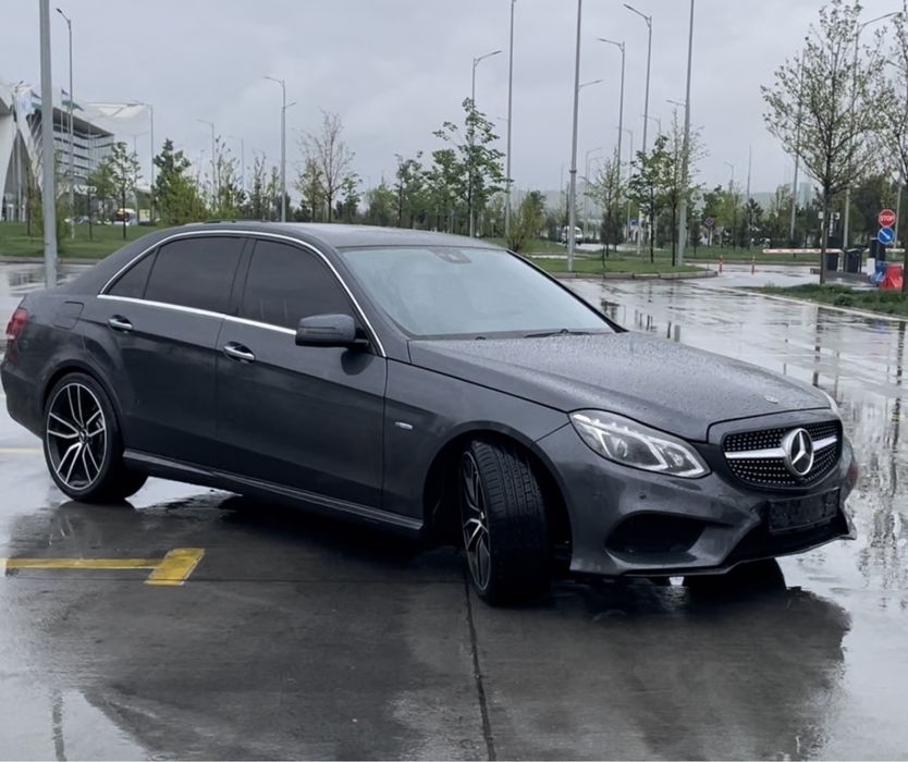 Mersedec benz 212