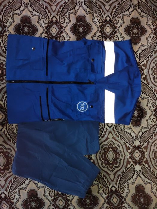 Продам форму-жилет и штаны