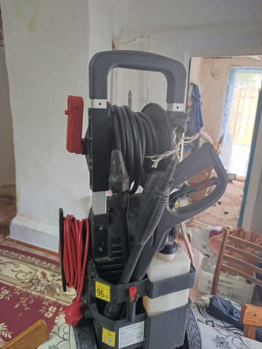 Продам аппарат для мытья машины
