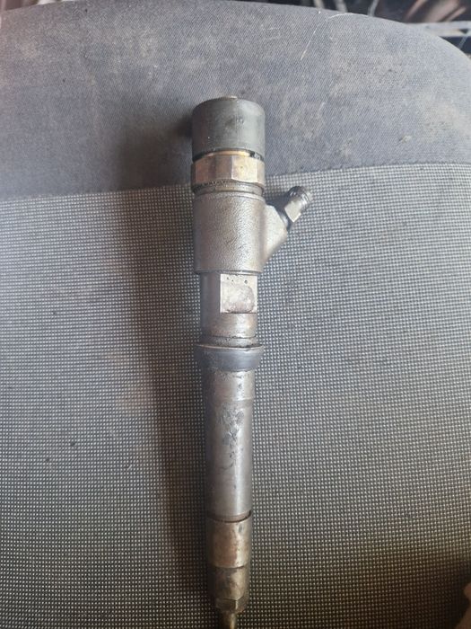 Injector iveco daily 2.3 E5/E6 codul piesei 500061268