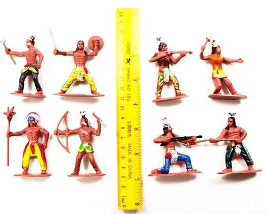 Индианци цветни пластмасови нови 13 броя