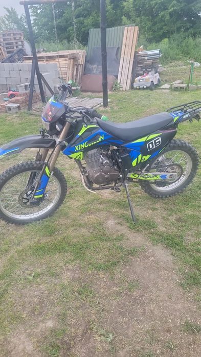 Продам эндуро 250 кубов