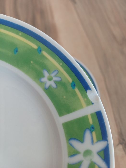 Комплект от 18 чинии