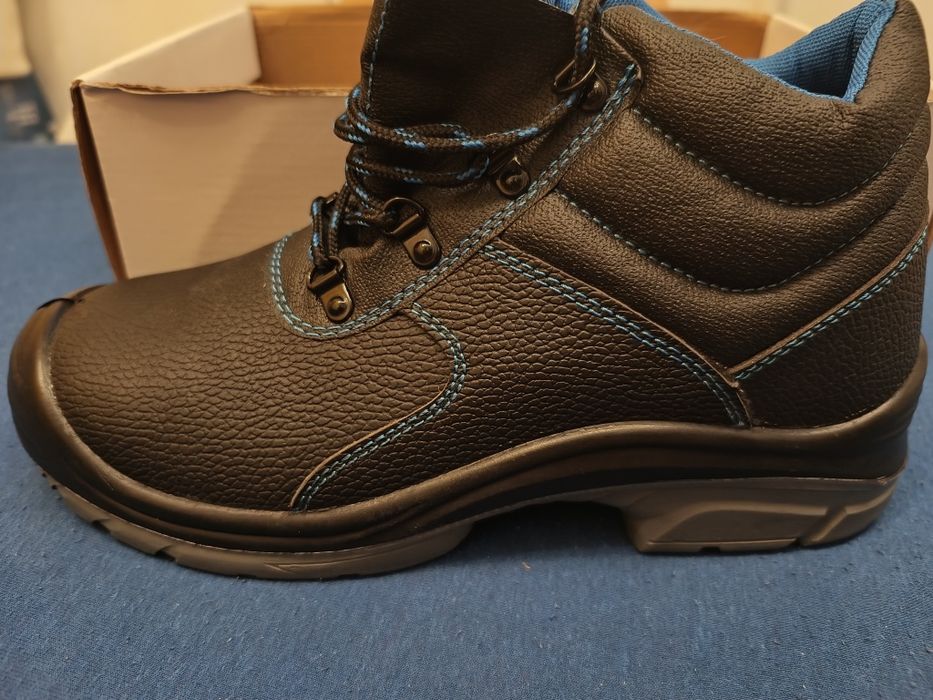 Bocanci și pantofi protecție