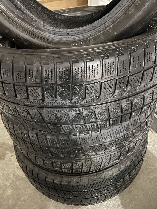 Зимные шины 215/55R17