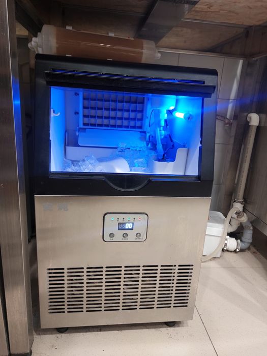 Ледогенератор напольный