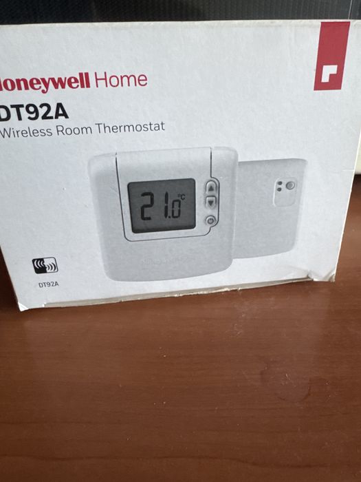 Wireless room termostat