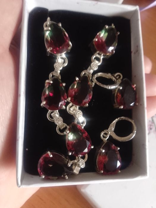 Брошь. Украшения.  Кулон. Серьги .