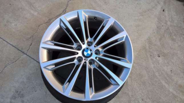 O Janta fata 20 toli originala bmw 6854558 seria 5 , 6 , 7 M