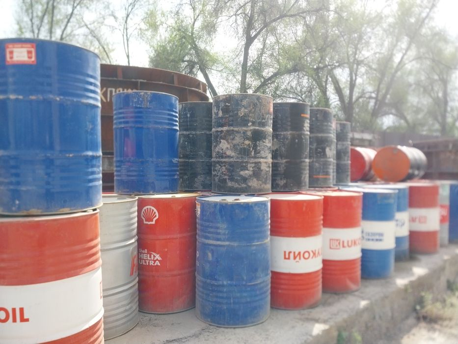 Продам бочки 200 литров из под масло