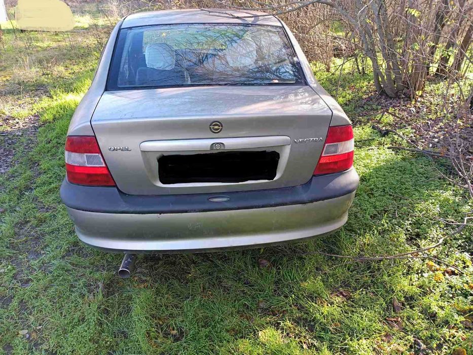 Опел Вектра Б бензин ЦЯЛА ЗА ЧАСТИ - Монтана
