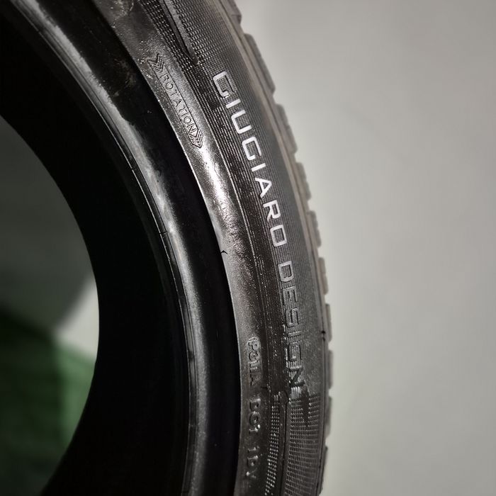 285 40 21 O bucată Vredestein Giugiaro m+s