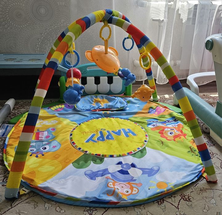 Коврик детский с игрушками