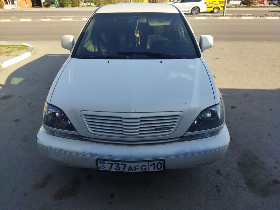 Тойота Harrier 2002г в отличном состояне