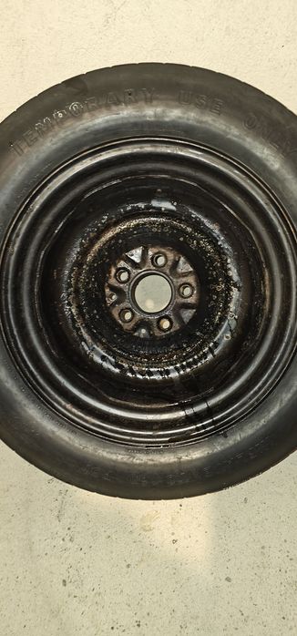 Резервната гума патерица 145 90 16 5 x 114.3 66.1 втулка