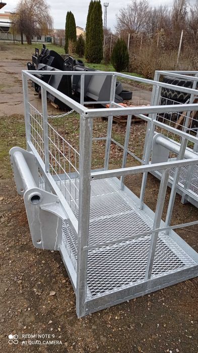 Manitou, JCB, Bobcat вишки,ножове,вилици,удължители,кофи за товарачи