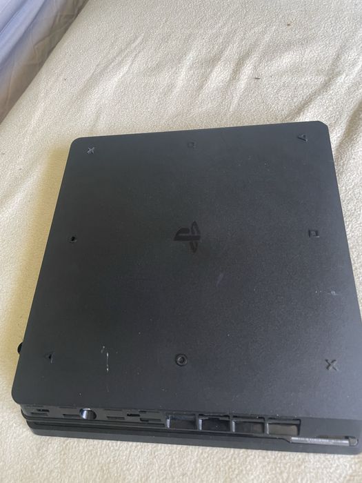 Vand sau schimb ps4 slim