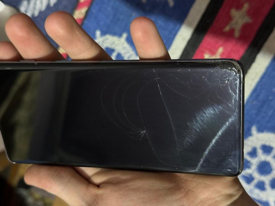 Срочно продам Samsung s10+