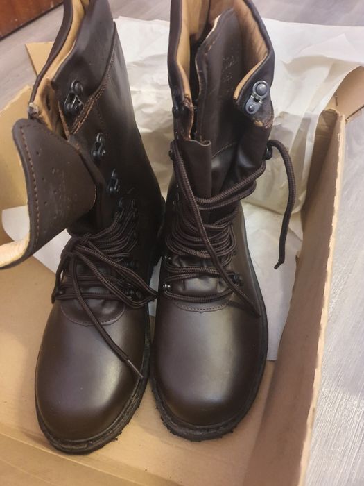 Vand bocanci militari marimea 27