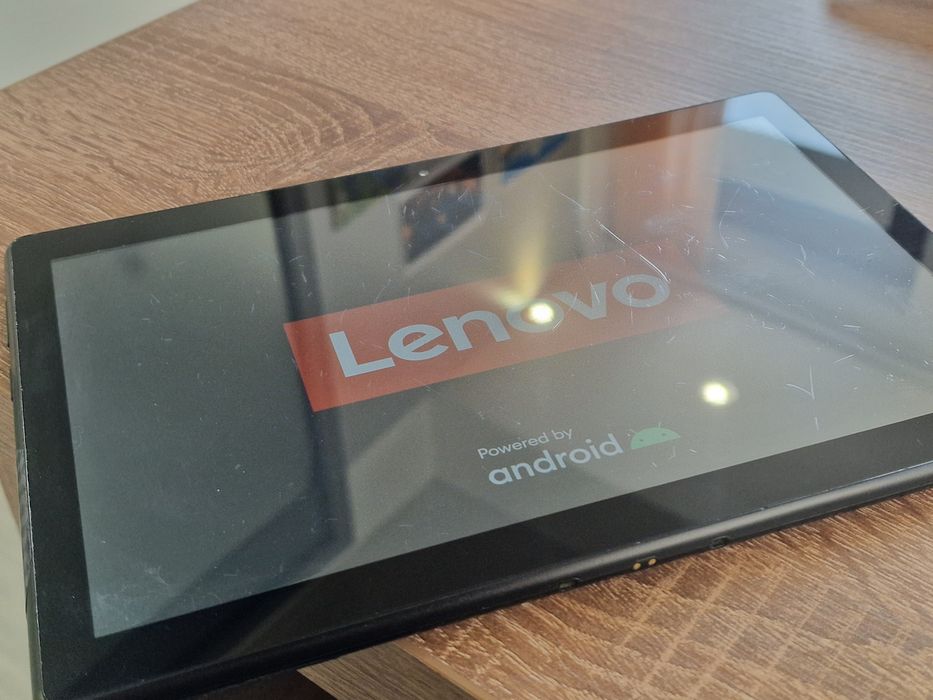 Lenovo m10 таблет