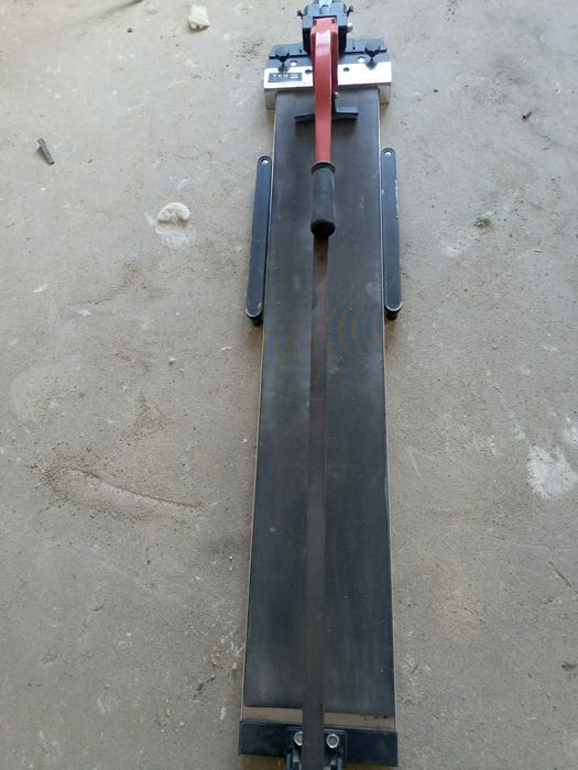 Plitkarez 1 mt sotiladi