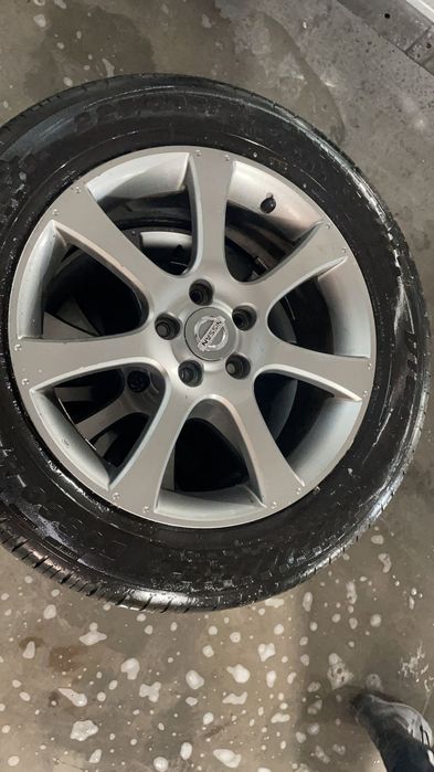 Продам покрышки вместе с дисками