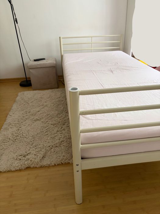 2 paturi 90x200 cm cu saltele individuale negru si bej