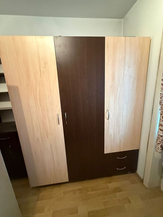 Vand mobila dormitor urgent ieftin