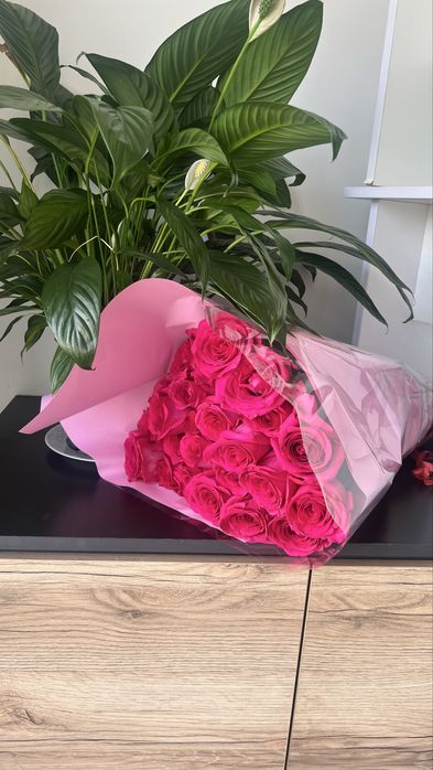 Продам цветы, свежая 25шт роза