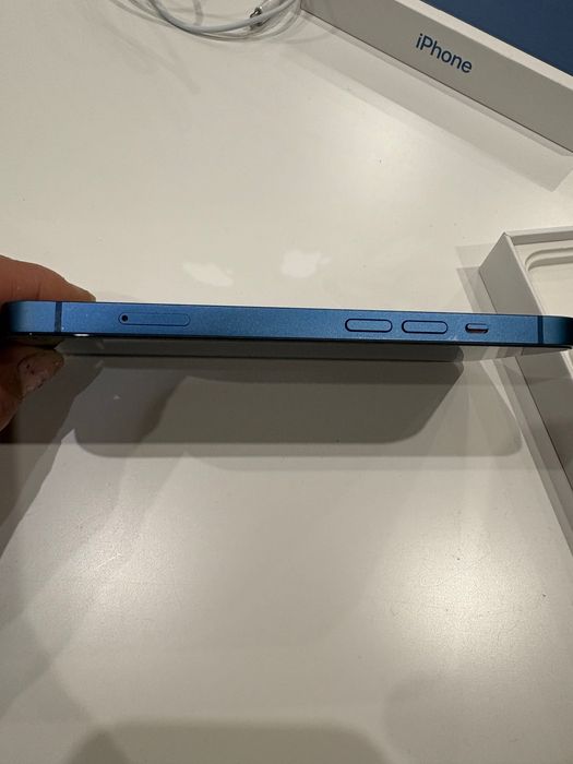 Телефон iPfone13