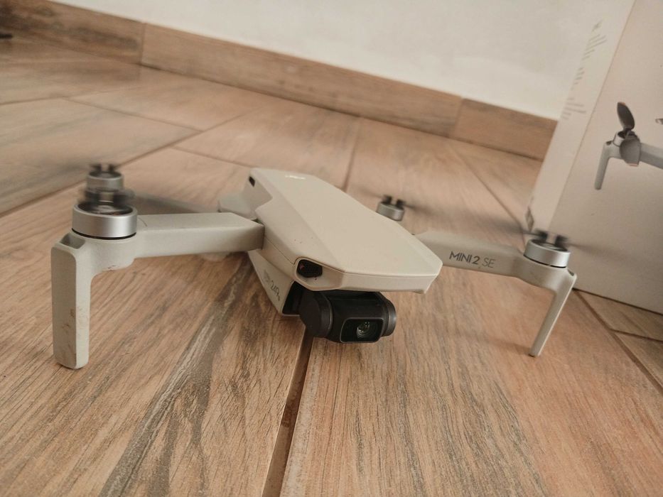 Vând drona dji mini 2 se