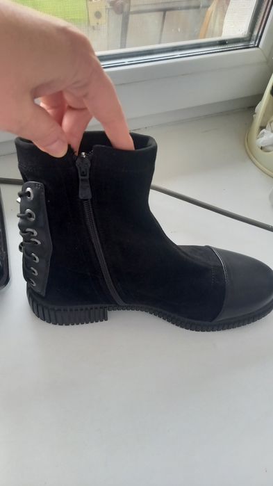 Ботинки           .