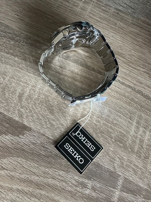 *Чисто Нов* Часовник SEIKO SSB319P1