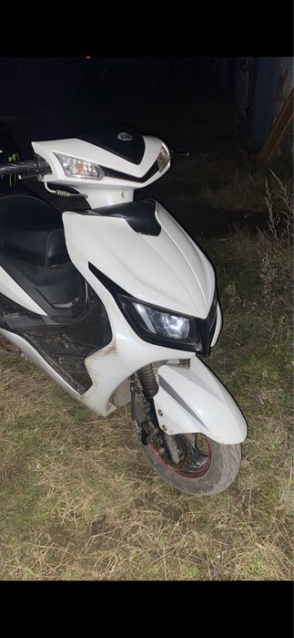 продам скутер 125кубов
