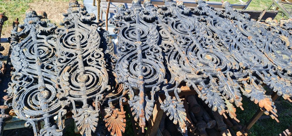 Stâlpi vechi fontă 5buc.Piese fonta balustrada