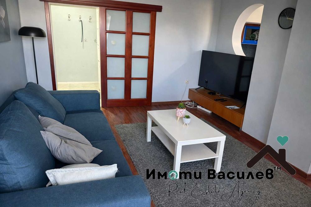 Дава се под наем Тристаен апартамент в София, Център - 84 кв.м за 747.66 € - Снимка #1