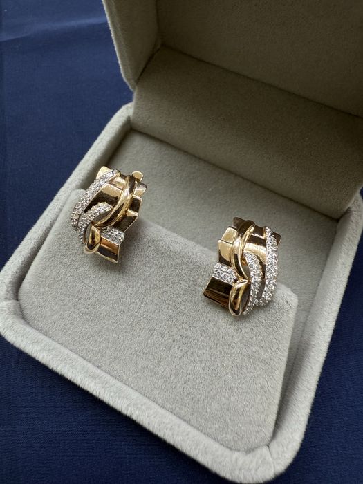 Золотые серьги с фианитами