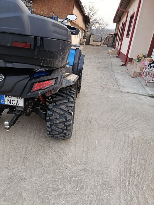 Vând sau schimb can am de 800