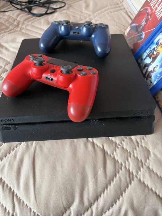 PlayStation 4 slim