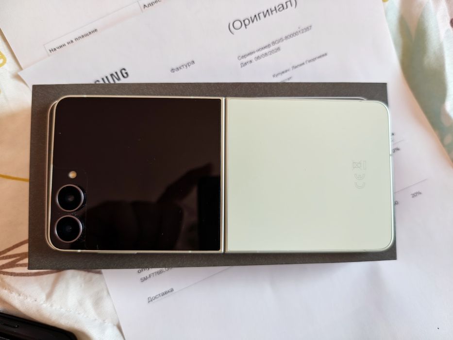 Samsung Galaxy z flip 8 12/256gb