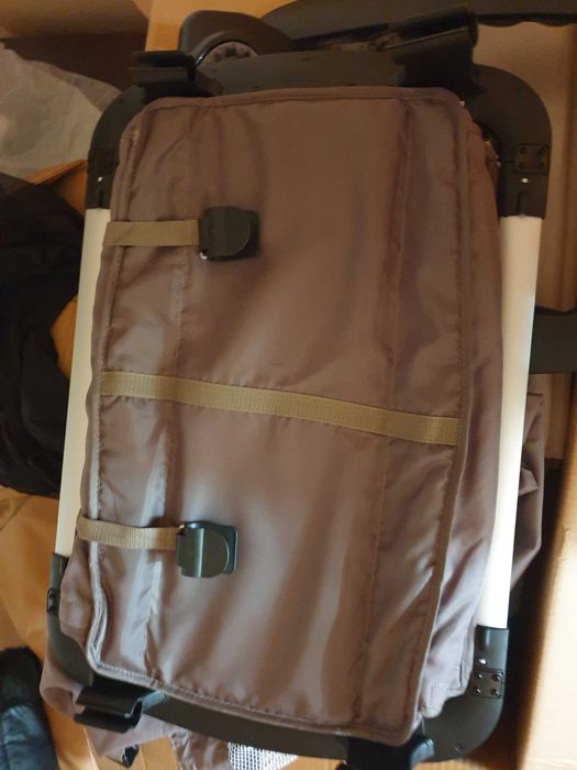 Кошара cangaroo_ повивалник