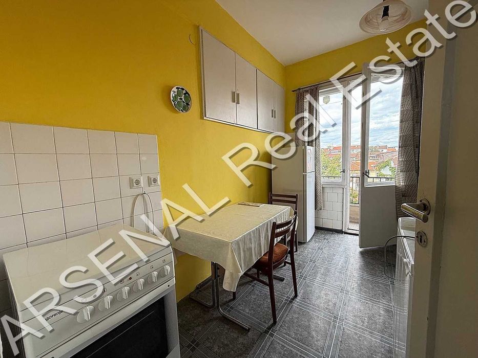 Дава се под наем Двустаен апартамент в София, Център - 65 кв.м за 500 € - Снимка #1