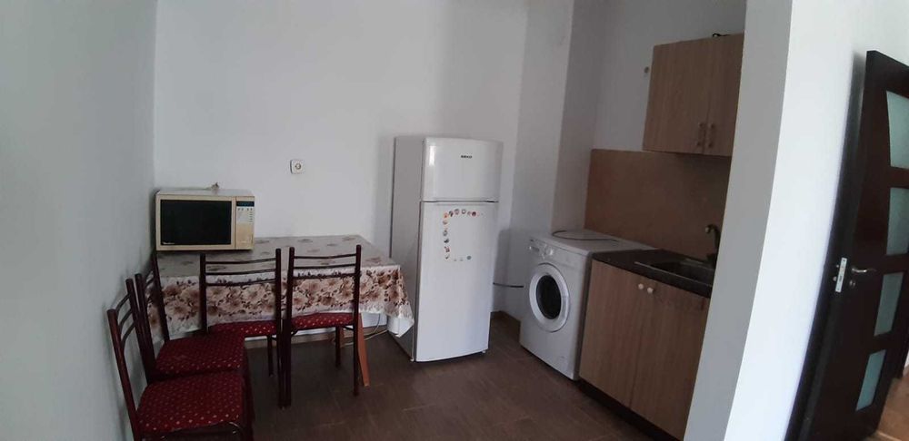 Дава се под наем Двустаен апартамент в Търговище, Център - 78 кв.м за 255 € - Снимка #4